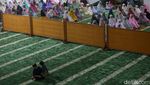 Salat Tarawih Pertama di Masjid Hasyim Ashari