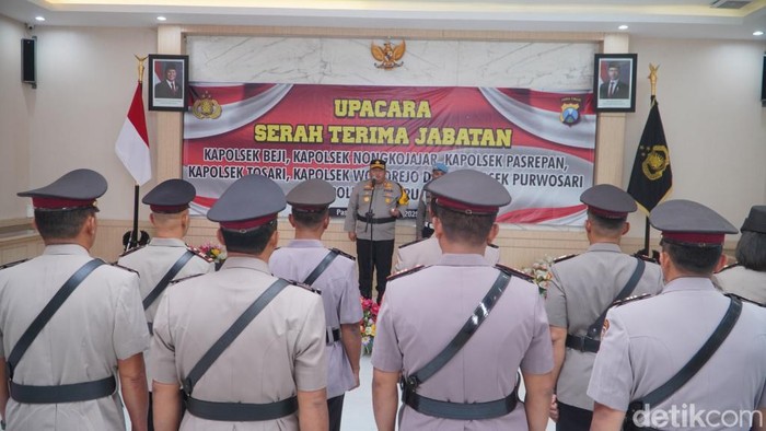 Sertijab kapolsek di Polres Pasuruan