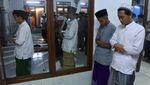 Potret Jamaah Ponpes Mahfilud Duror Salat Tarawih Lebih Awal