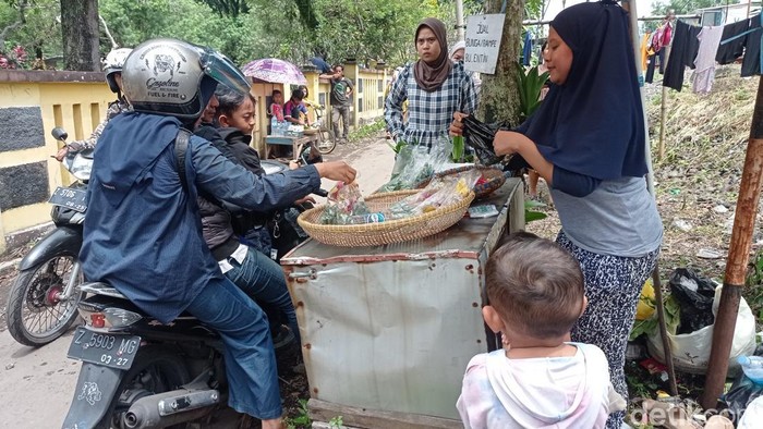 Suasana di Tasikmalaya jelang Ramadan.