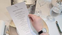 Menu makanan dalam perayaan ulang tahun pernikahan keenam keduanya. Foto: Instagram Syahrini
