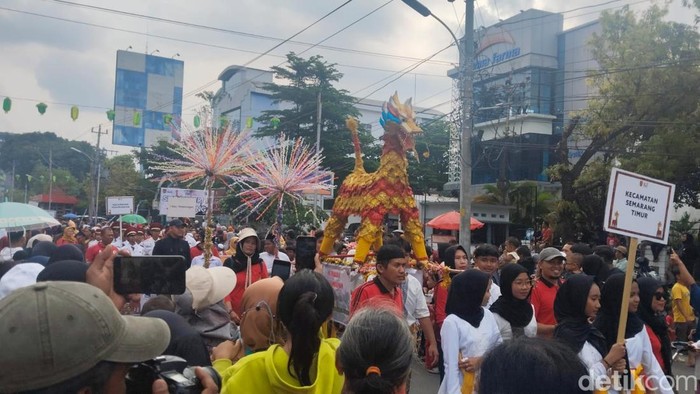 Miniatur Warak Ngendog di Tradisi Dugderan sore ini, di Kelurahan Kauman, Kecamatan Semarang Selatan, Kota Semarang, Jumat (28/2/2025).