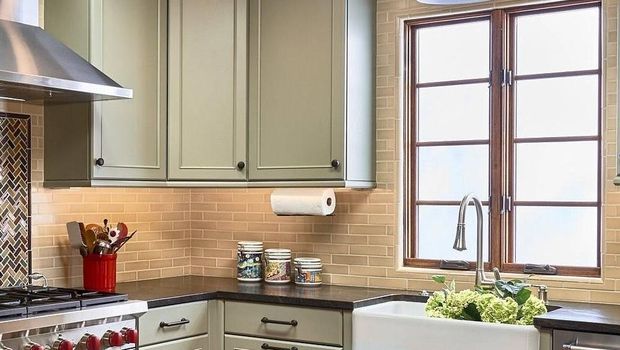 Warna Dapur Warna cat dapur yang cerah.