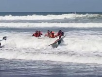 Abai Area Rip Current, Turis Kazakhstan Terseret Ombak di Pantai Parangtritis