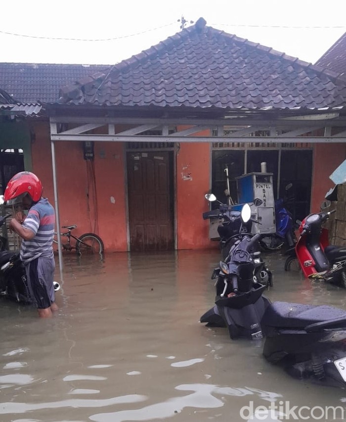 Banjir di Desa Kalisari Boureno Bojonegoro hari ke 4
