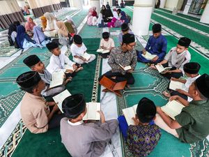 Semangat Anak-anak Menghafal dalam Dauroh Al-quran bulan Ramadan di Aceh
