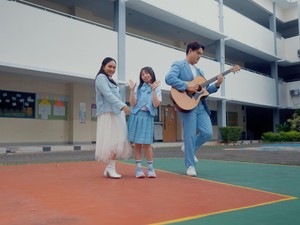 Etenia Croft dan Aviwkila Kembali Kolaborasi, Rilis Jangan Bersedih Versi Akustik