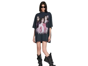 Balenciaga Rilis Kaus Bergambar Kim Kardashian, Dijual Rp 12 Jutaan