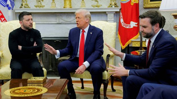 Ukrainian President Volodymyr Zelenskiy departs after a press conference with U.S. President Donald Trump was canceled following their Oval Office meeting at the White House in Washington, D.C., U.S., February 28, 2025. REUTERS/Nathan Howard