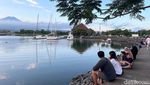 Spot Ngabuburit Asik di Pantai Boom