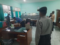 Kala Maling-maling Berkeliaran Satroni Warung hingga Sekolah di Bantul