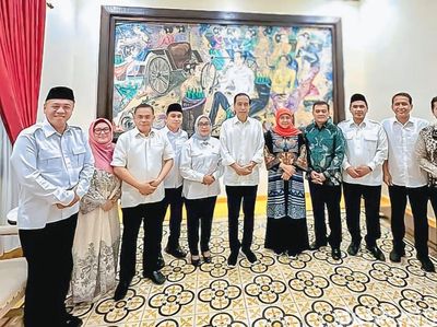 Potret Sejumlah Kepala Daerah dari Jatim Silaturahmi ke Jokowi Usai Retreat