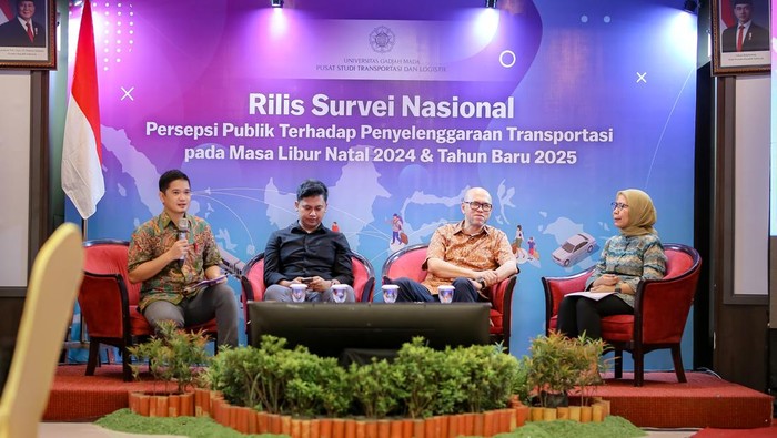 Pusat Studi Transportasi dan Logistik (Pustral) UGM menyampaikan rilis kepuasan transportasi Nataru 2024-2025