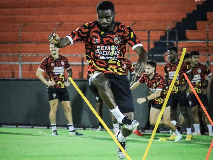 Pemain Semen Padang FC Alhassan Wakaso