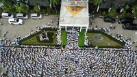 Puluhan ribu karyawan Sritex meluapkan kesedihannya setelah upaya going concern (keberlanjutan usaha) yang diperjuangkan selama lebih dari lima bulan ditolak PN Semarang pada Jumat (28/2/2025).