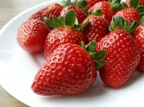 Stroberi Bijin Hime Termahal di Dunia, Harganya Rp 5,5 Juta Per Buah