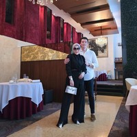 Menikah di Jepang pada 27 Februari 2019, Syahrini dan Reino Barack baru saja merayakan anniversary pernikahan mereka yang ke-6. Dari foto yang dibagikan terlihat keduanya memilih merayakannya dengan makan bersama di salah satu restoran mewah. Foto: Instagram/@princessyahrini