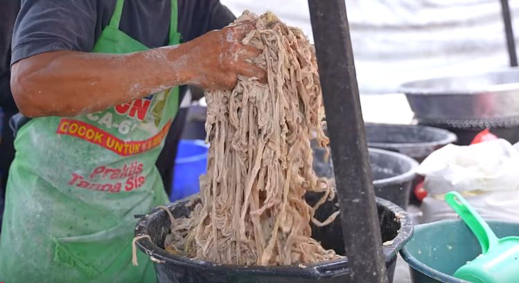 penjual sukses usus ayam goreng