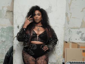 Video: Sukses Diet! Lizzo Pamer Tubuh Lebih Ramping di Oscar