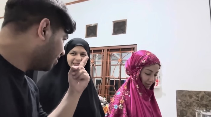 Begini Potret Seru Sahur Pertama Keluarga Fadil Jaidi Begini Potret Seru Sahur Pertama Keluarga Fadil Jaidi
