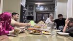 Begini Potret Seru Sahur Pertama Keluarga Fadil Jaidi