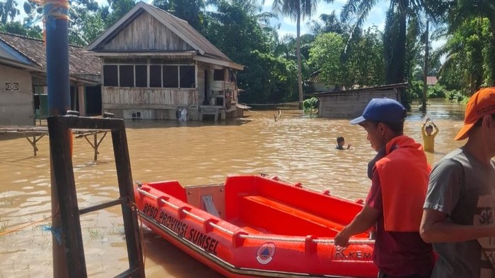 BPBD lakukan peninjauan banjir di Muratara