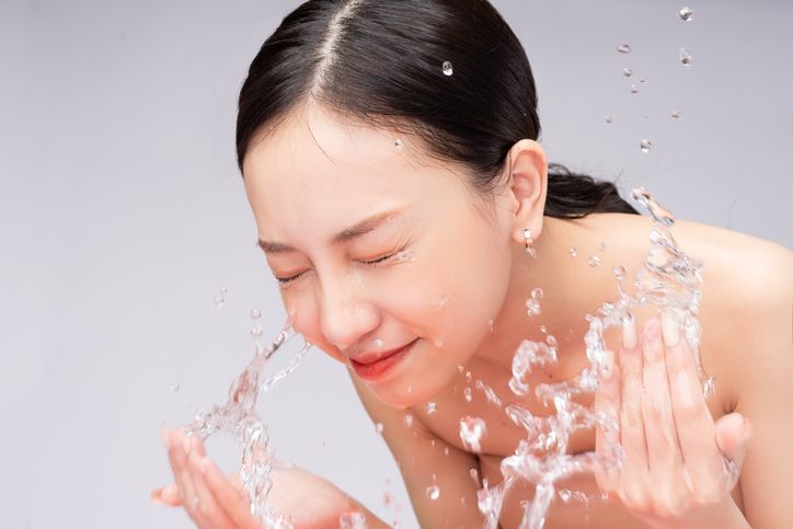 cuci muka pakai air garam