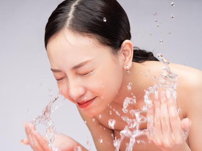 cuci muka pakai air garam