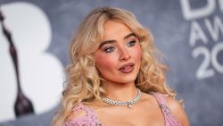 Sabrina Carpenter Cuek Hadapi Kritik Album Baru