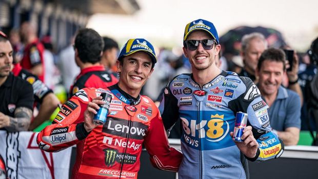 BURIRAM, THAILAND - MARCH 01: Double first row for the Marquez Brothers - Marc Marquez of Spain and Ducati Lenovo Team and Alex Marquez of Spain and Gresini Racing MotoGP™ at parc ferme during the qualifying of the MotoGP PT Grand Prix of Thailand at Chang International Circuit on March 01, 2025 in Buriram, Thailand. (Photo by Steve Wobser/Getty Images)
