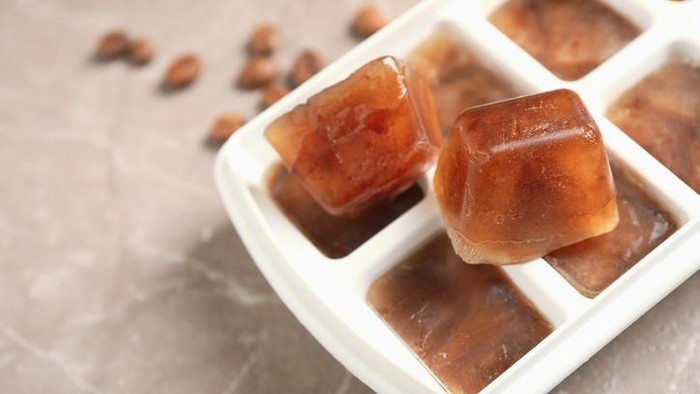 mata panda bisa hilang dengan es batu kopi