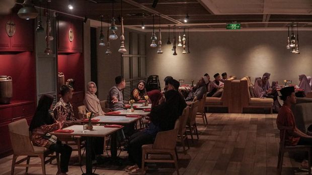 Menu buka bersama di DoubleTree by Hilton Surabaya