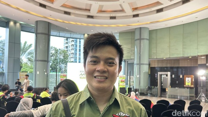 Peserta nobar MotoGP 2025 di Menara Bank Mega, Jakarta, Minggu (2/3/2025)