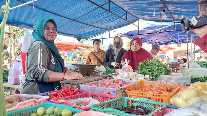 Pedagang cabai di Pasar Induk Among Tani Kota Batu