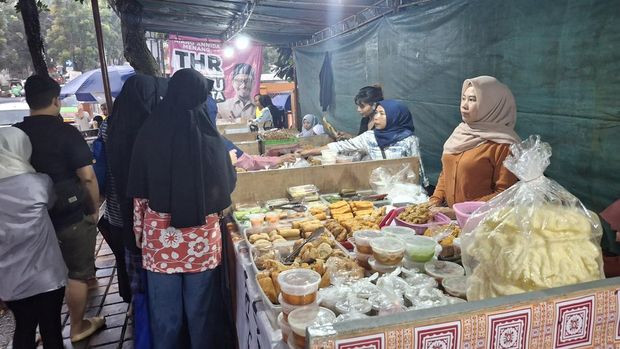 Pusat jajanan di Jl Bangbarung, Bogor Utara, Kota Bogor  (Solihin/detikcom)