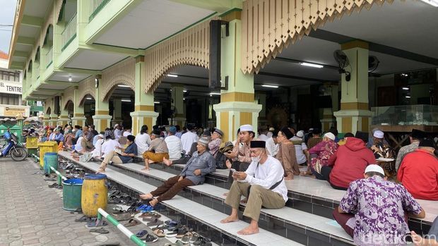 Suasana semaan Al-Qur'an di Masjid Agung Semarang, Minggu (2/3/2025).