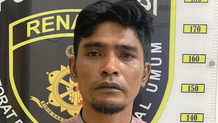 Tampang sopir travel yang cabuli penumpang di Jambi