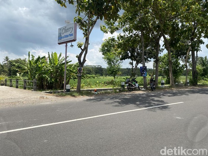 Penampakan lokasi keributan di Jalan Samas, Bantul, Minggu (2/3/2025).