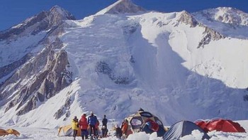 8. Juga dikenal sebagai K5, gunung Gasherbrum 1 di Pakistan ini telah mengklaim 25 nyawa dari total 265 upaya pendakian. Foto: Wikimedia Commons