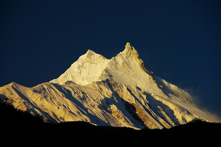 10 Gunung yang Indah Mempesona Tapi Mematikan di Dunia 10 Gunung yang Indah Mempesona Tapi Mematikan di Dunia