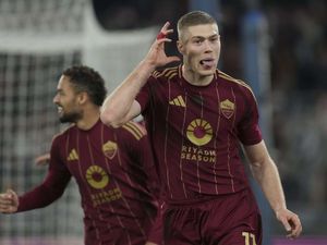 Laju Kencang Pasukan Serigala AS Roma