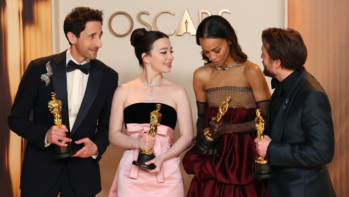 AWARDS-OSCARS/ Mikey Madison, winner of the Oscar for Best Actress for Anora, Adrien Brody, winner of the Oscar for Best Actor for The Brutalist, Zoe Saldana, winner of the Oscar for Best Supporting Actress for Emilia Perez, and Kieran Culkin, winner of the Oscar for Best Supporting Actor for A Real Pain, pose in the Oscars photo room at the 97th Academy Awards in Hollywood, Los Angeles, California, U.S., March 2, 2025. REUTERS/Daniel Cole