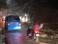 Kawasan Puncak Bogor Diterjang Banjir hingga Longsor Akibat Hujan Deras