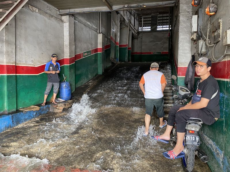 Banjir di Jalan Margonda Raya, Depok (Devi/detikcom)
