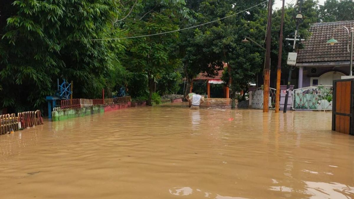Banjir Terjadi di Permukiman Parung Panjang Bogor, 205 KK Mengungsi