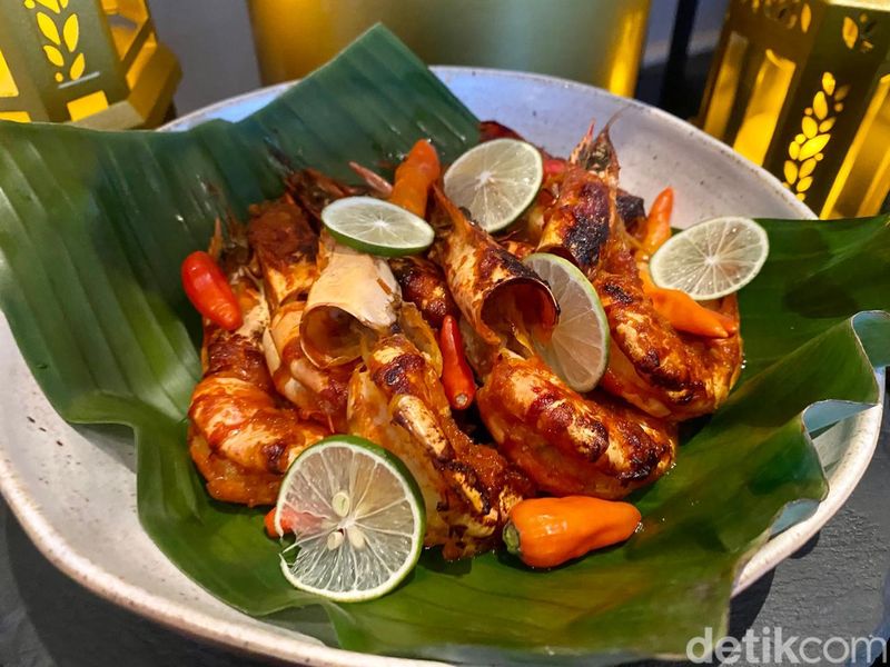 Buka Puasa di Resto Tertinggi di Jakarta, Ada Sushi, Samosa dan Ikan Bakar Jimbaran