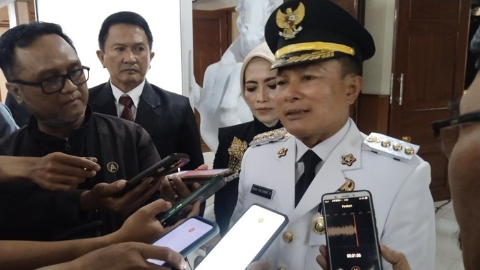 Bupati Kuningan Dian Rachmat Yanuar