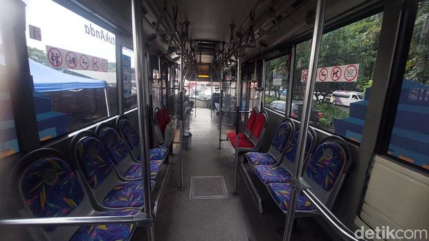 Bus Rapid Transit (BRT) Bandung Raya, Metro Jabar Trans.