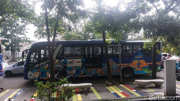Bus Rapid Transit (BRT) Bandung Raya, Metro Jabar Trans.