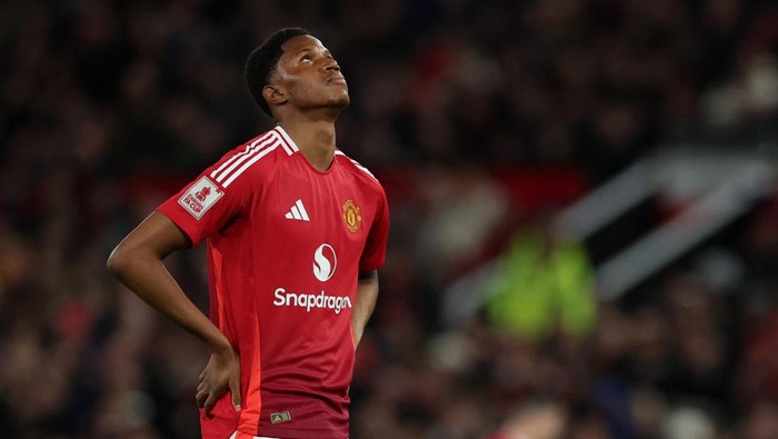 Soccer Football - FA Cup - Fifth Round - Manchester United v Fulham - Old Trafford, Manchester, Britain - March 2, 2025  Manchester Uniteds Chido Obi-Martin reacts during the match REUTERS/Phil Noble